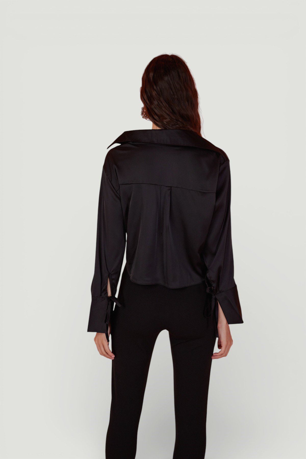 Strukturiertes Satin Crop Shirt
