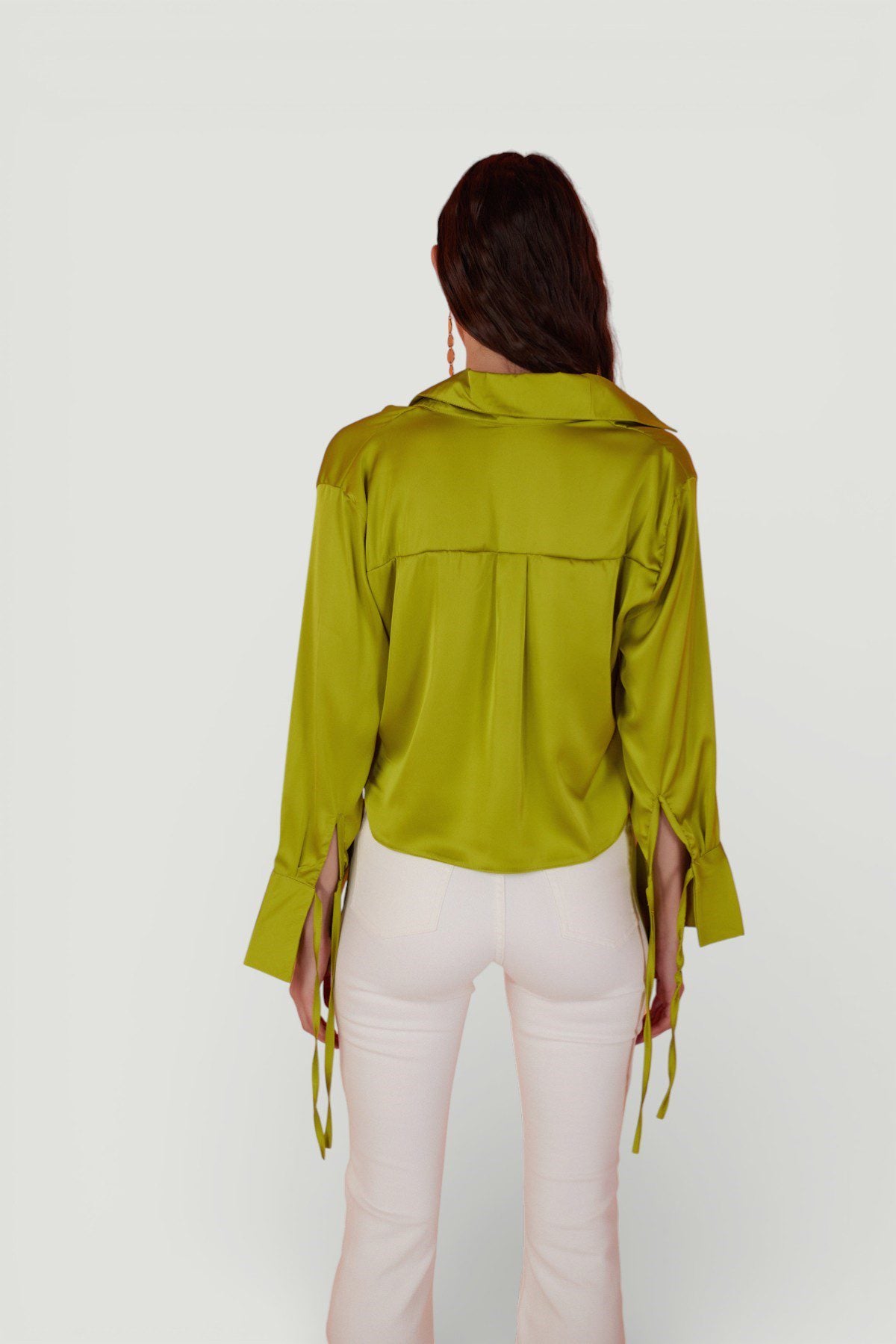 Strukturiertes Satin Crop Shirt