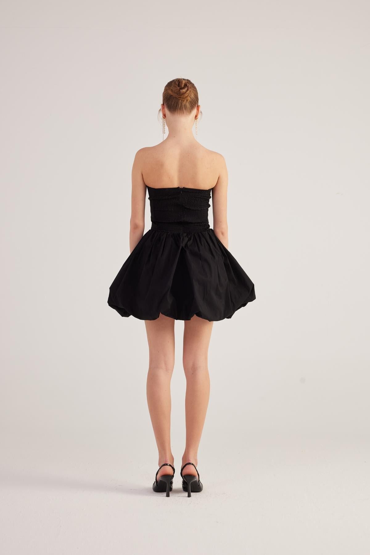 Minikleid mit Ballonrock und Schleife