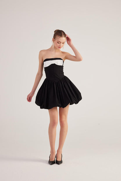 Minikleid mit Ballonrock und Schleife