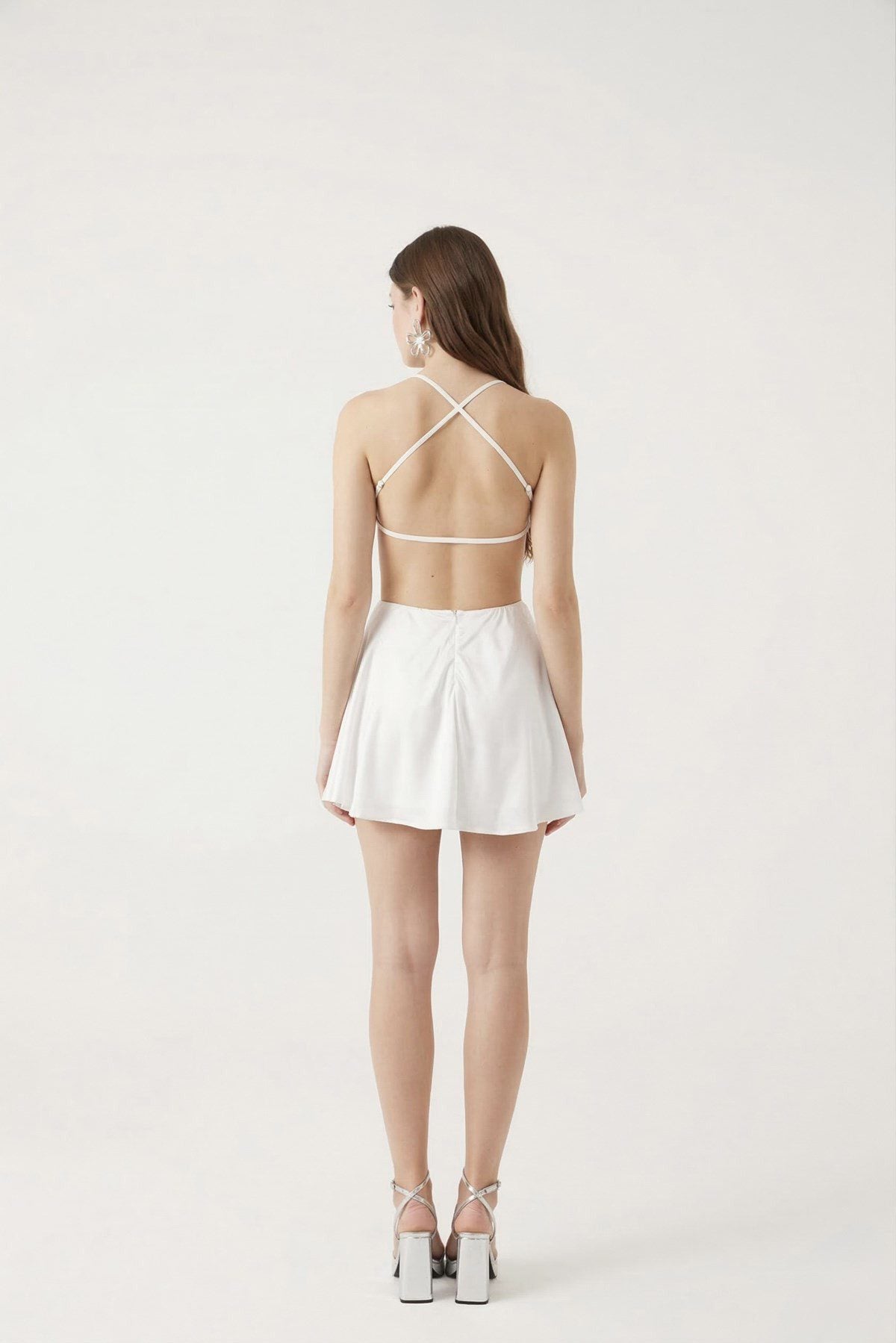 Satin Minikleid mit Rückenausschnitt