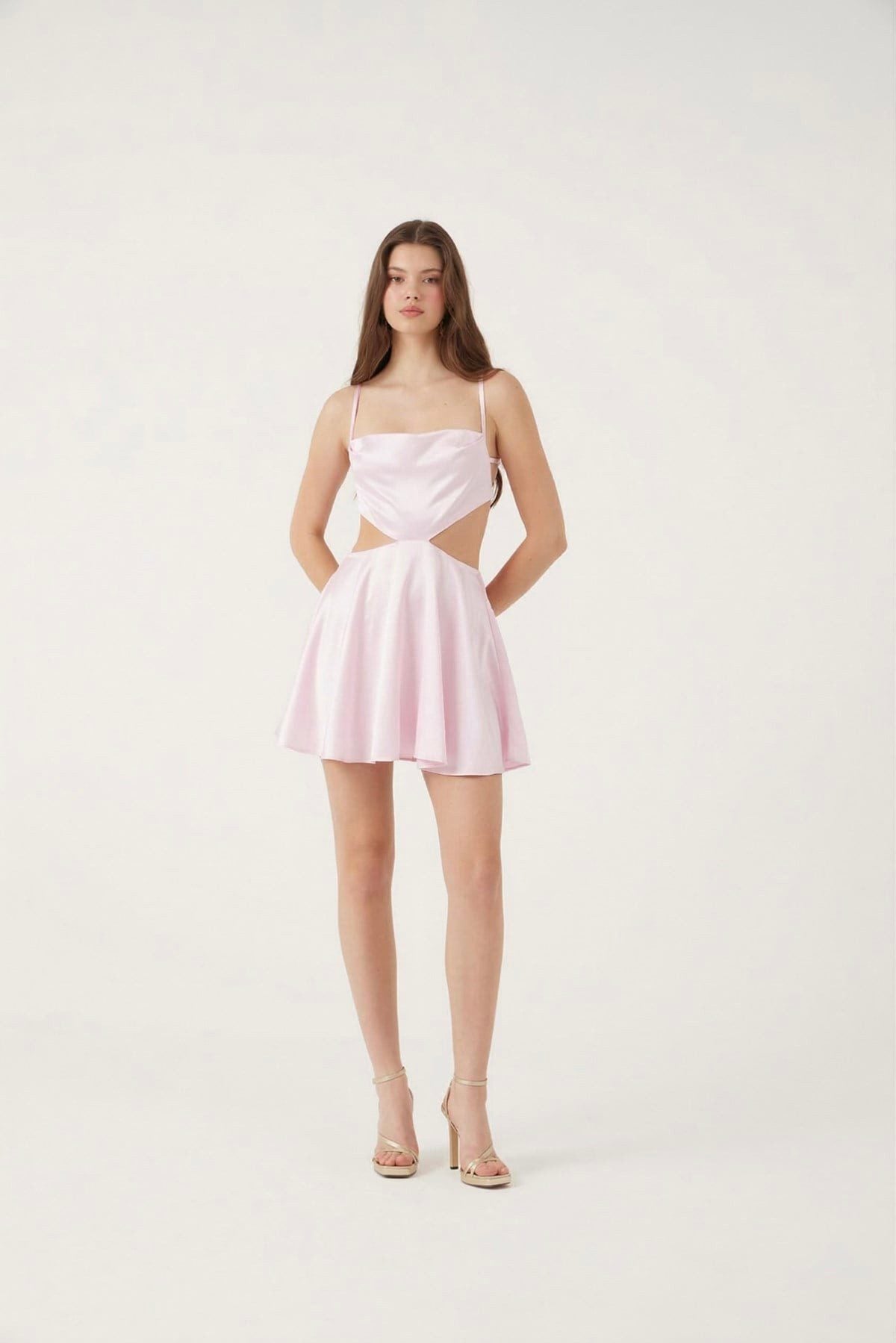 Satin Minikleid mit Rückenausschnitt