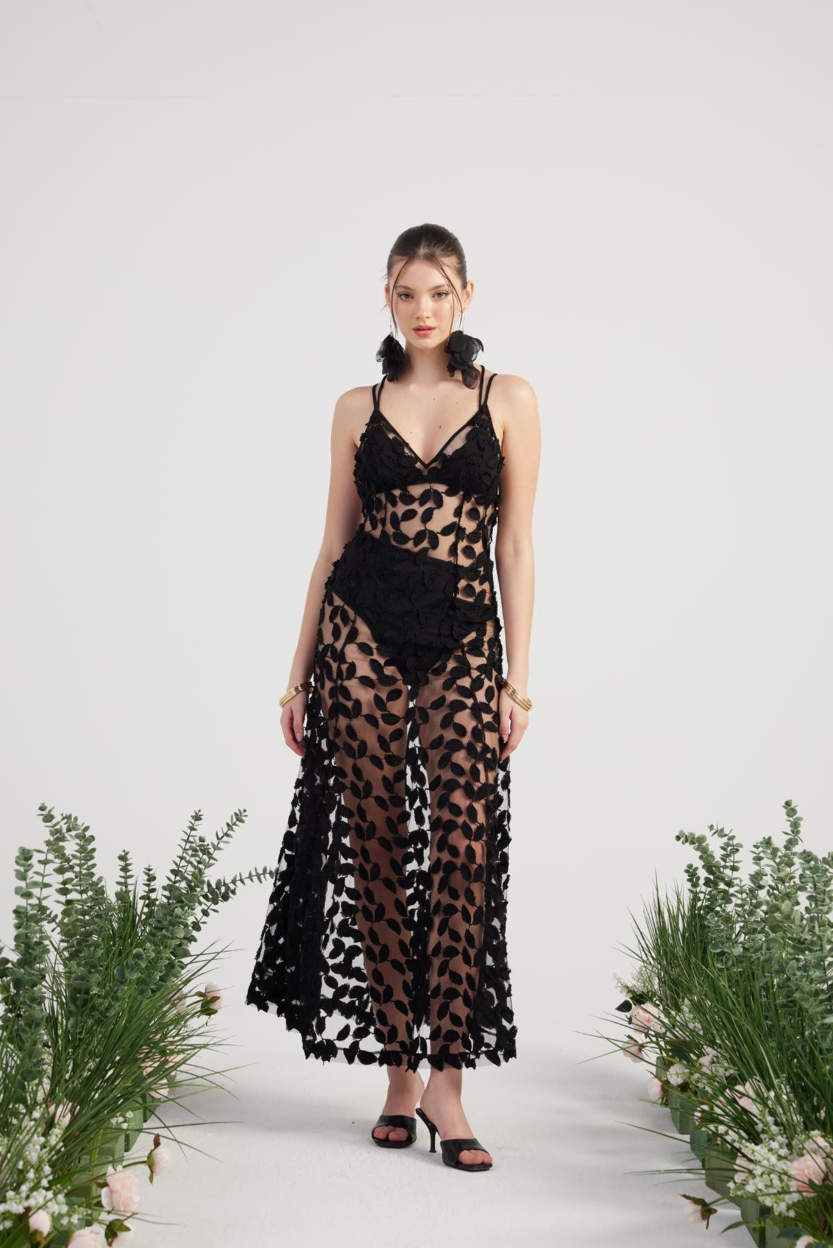 Maßgeschneiderte Beatriz Kleid in Velours