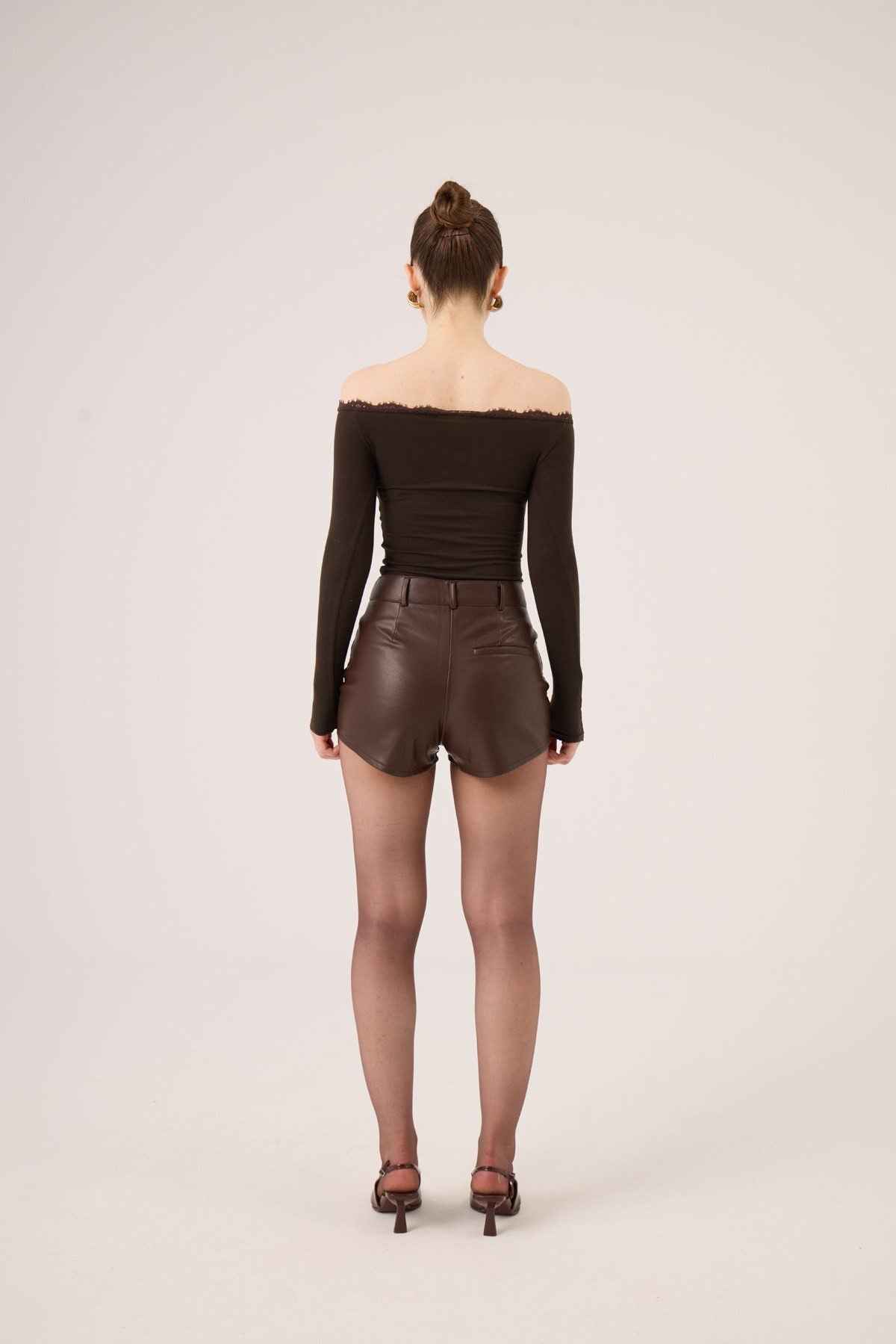 Madonna Spitzenhals Cashmere Top