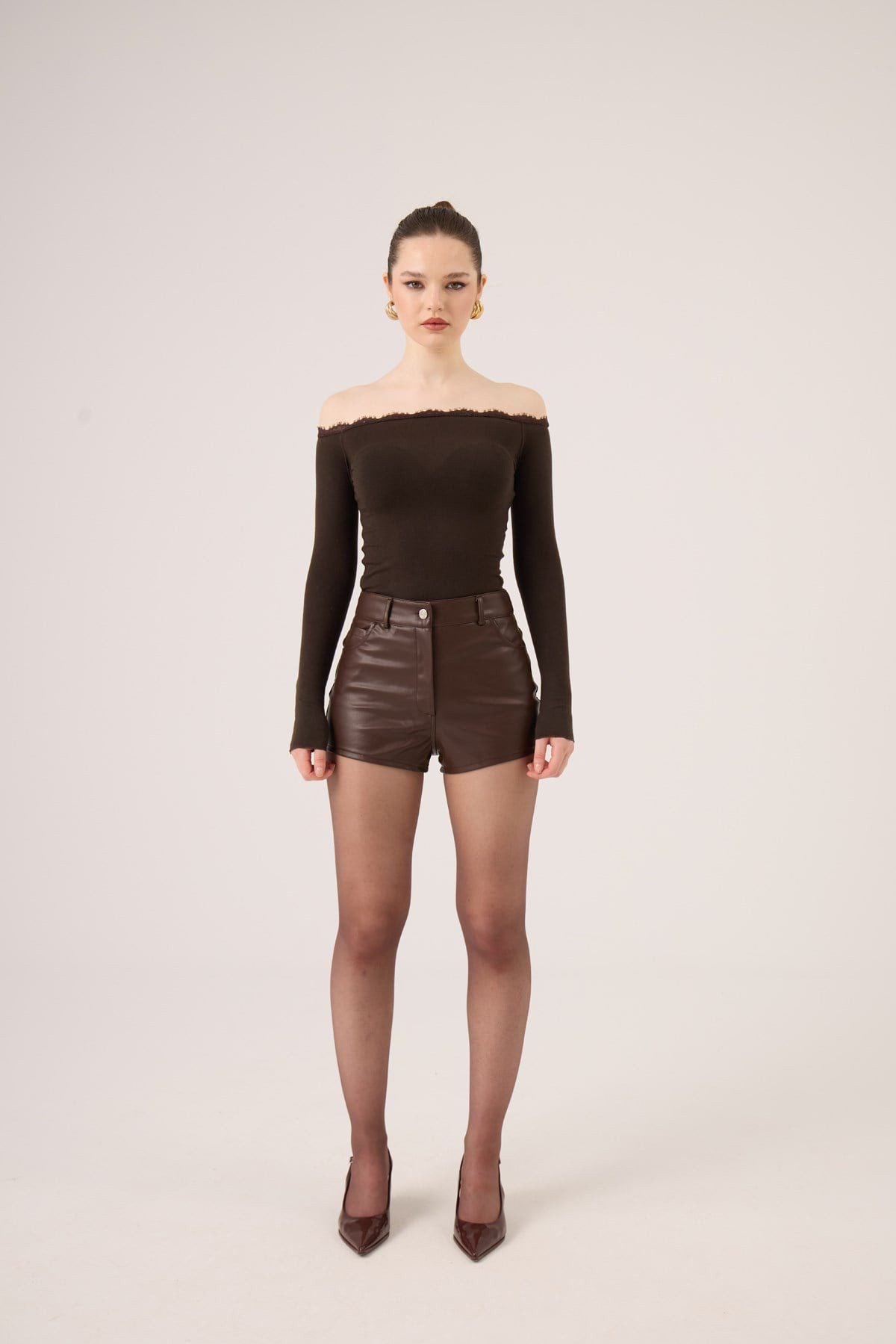 Madonna Spitzenhals Cashmere Top