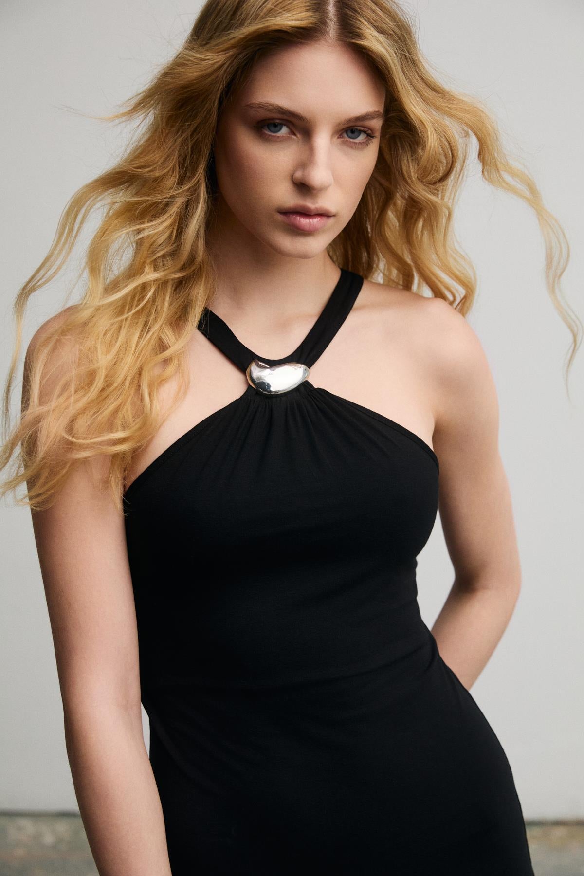 GRIMELANGE Damen Soft Schnalle Etuikleid Schwarz