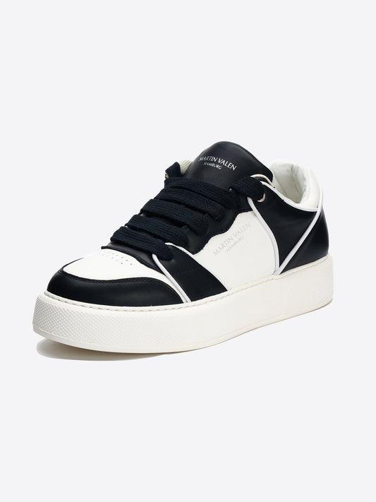 Zweifarbige High-Top Sportschuhe