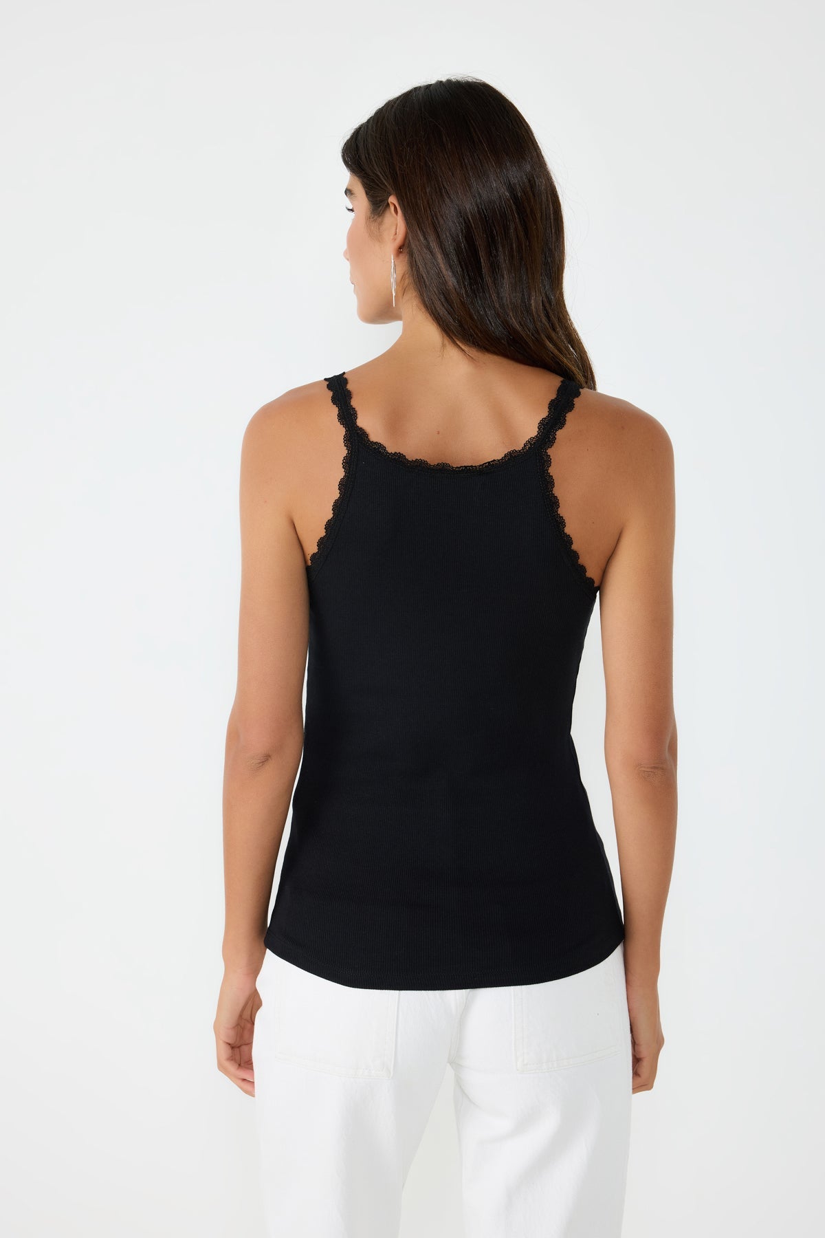 Bluse mit dünnen Trägern und Spitze