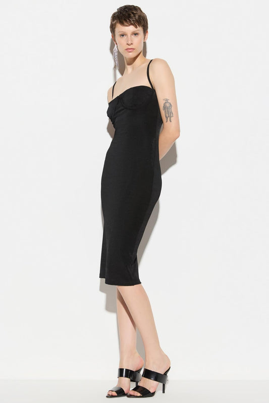 Kleid mit dünnen Trägern