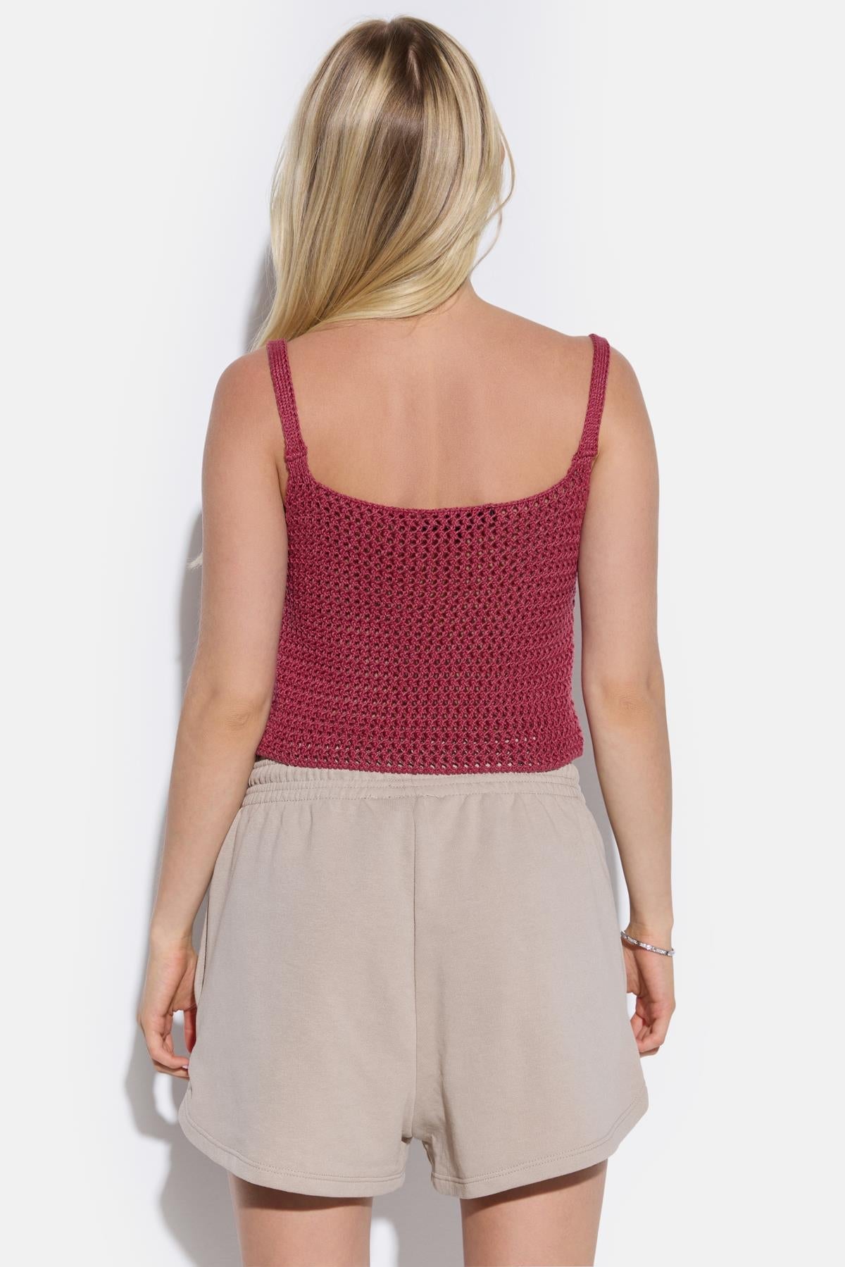 Kurzes, gestricktes Top mit dünnen Trägern