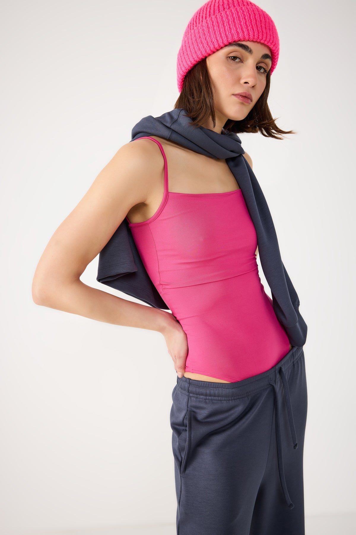 dünn trägerloser Body