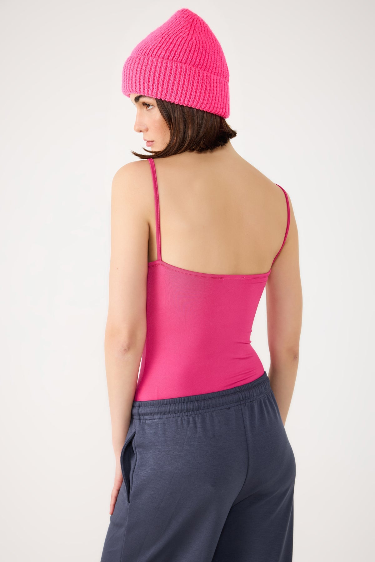 dünn trägerloser Body