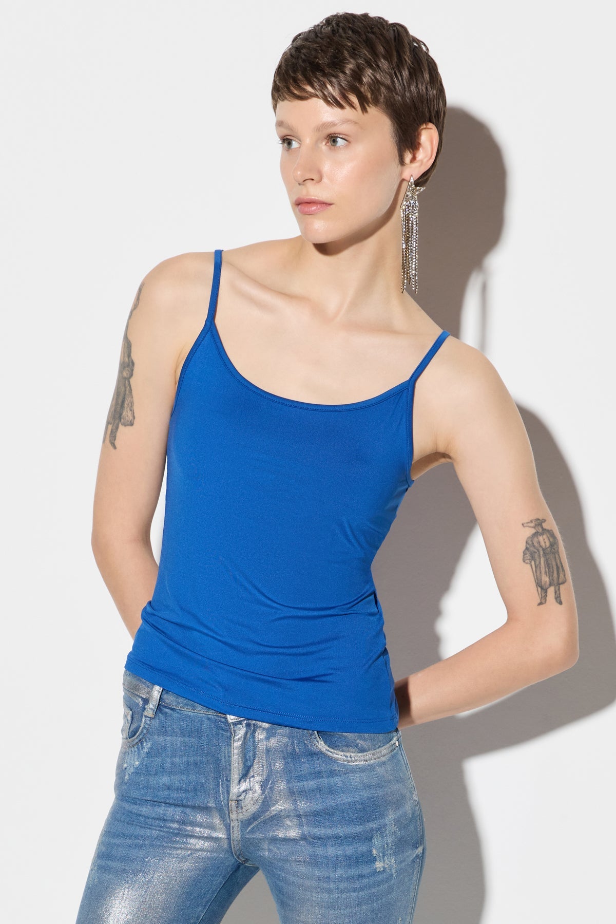 Bluse mit dünnen Trägern