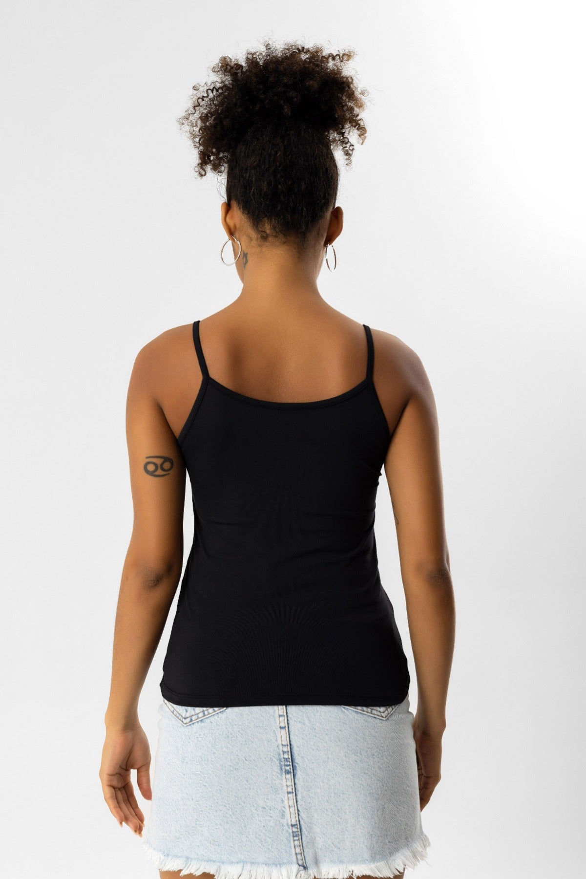 Bluse mit dünnen Trägern