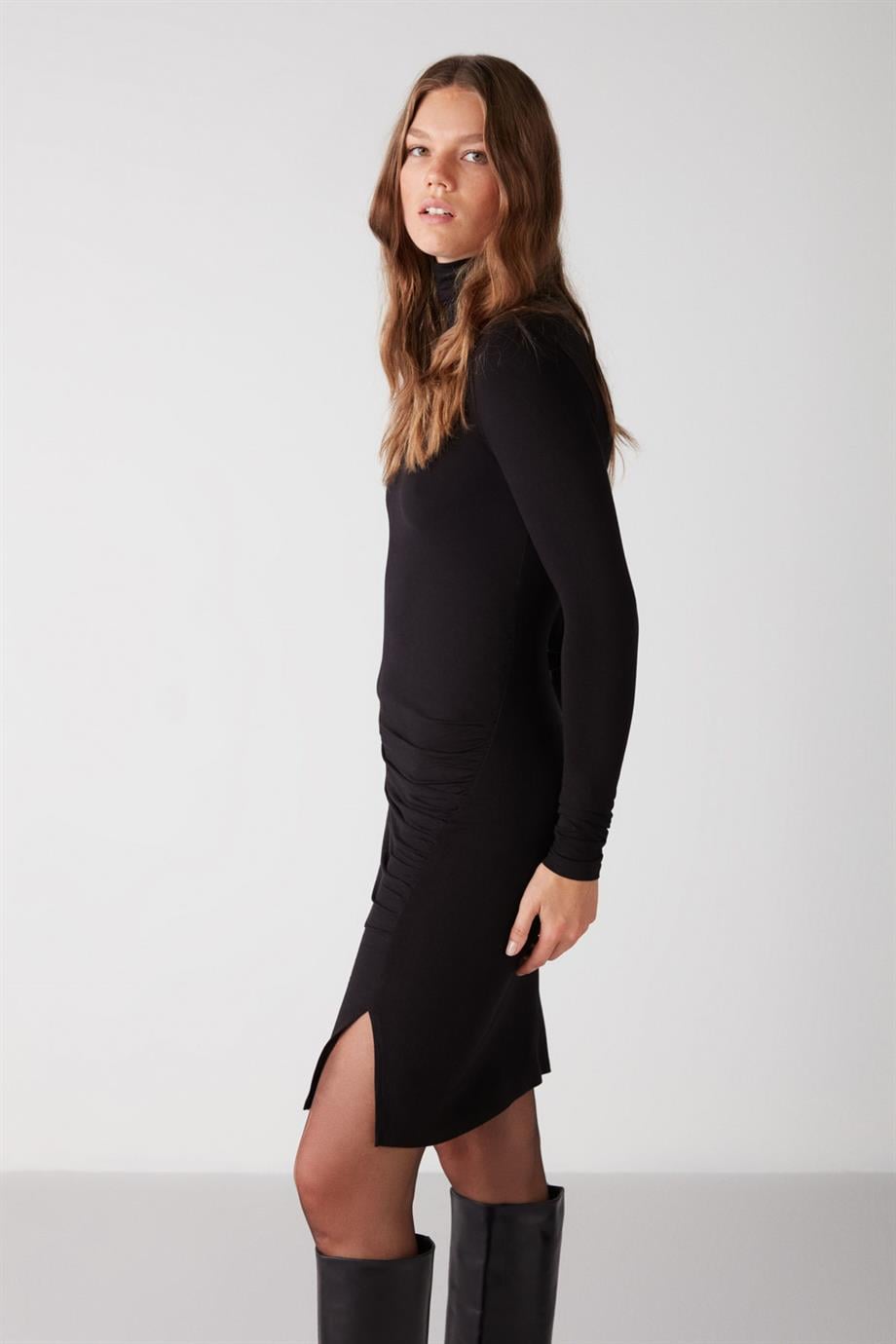 Figurbetontes Strickkleid