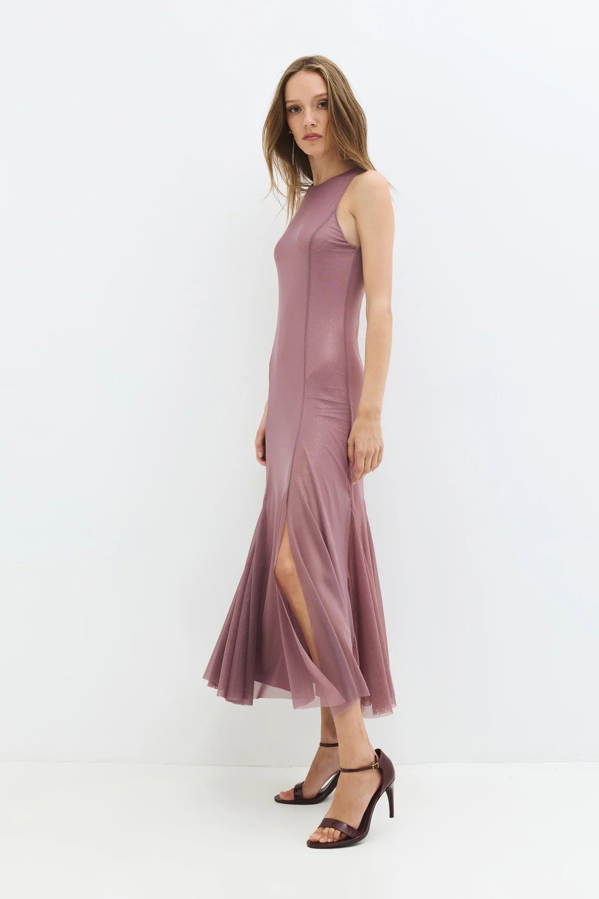 Glitzerndes ärmelloses Maxikleid