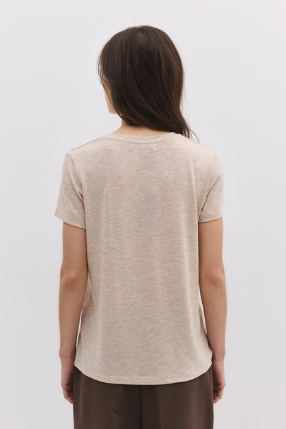 T-Shirt mit Rundhalsausschnitt aus schimmerndem Stoff