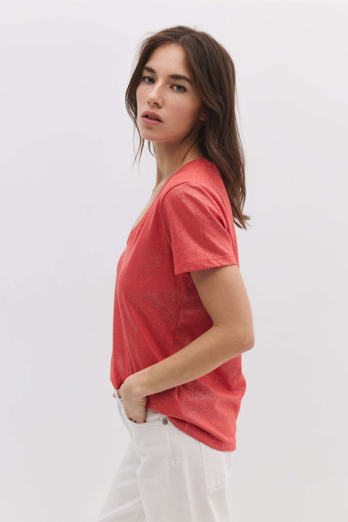 Basic-Kleid mit V-Ausschnitt aus schimmerndem Stoff