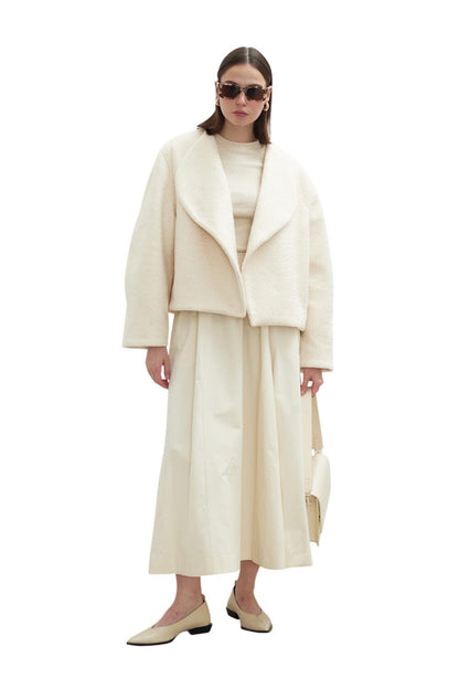 JACQUELINE Kurzer Veloursmantel Creme