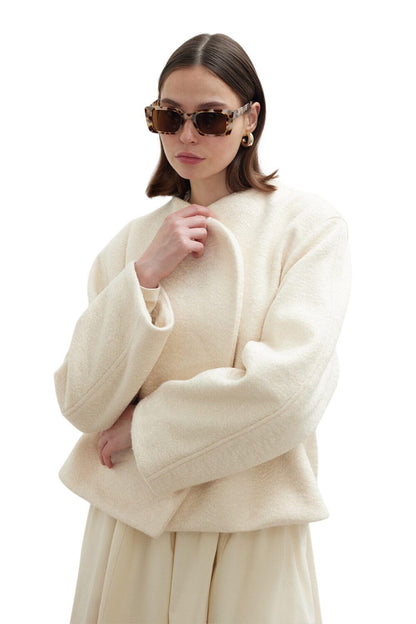 JACQUELINE Kurzer Veloursmantel Creme