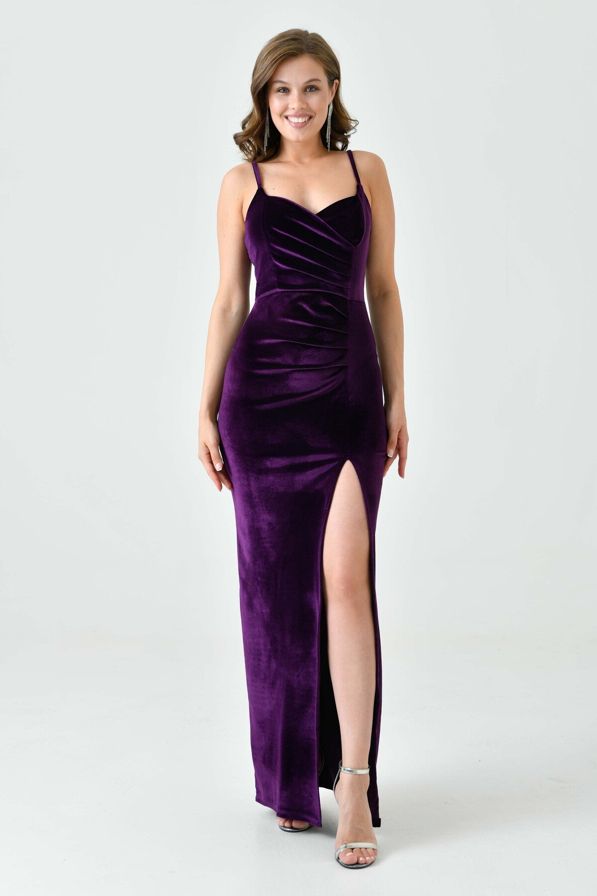 Trägerloses Maxikleid mit Schlitz