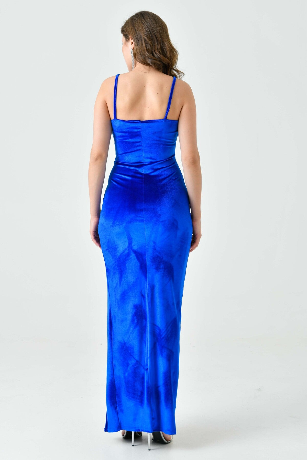 Trägerloses Maxikleid mit Schlitz