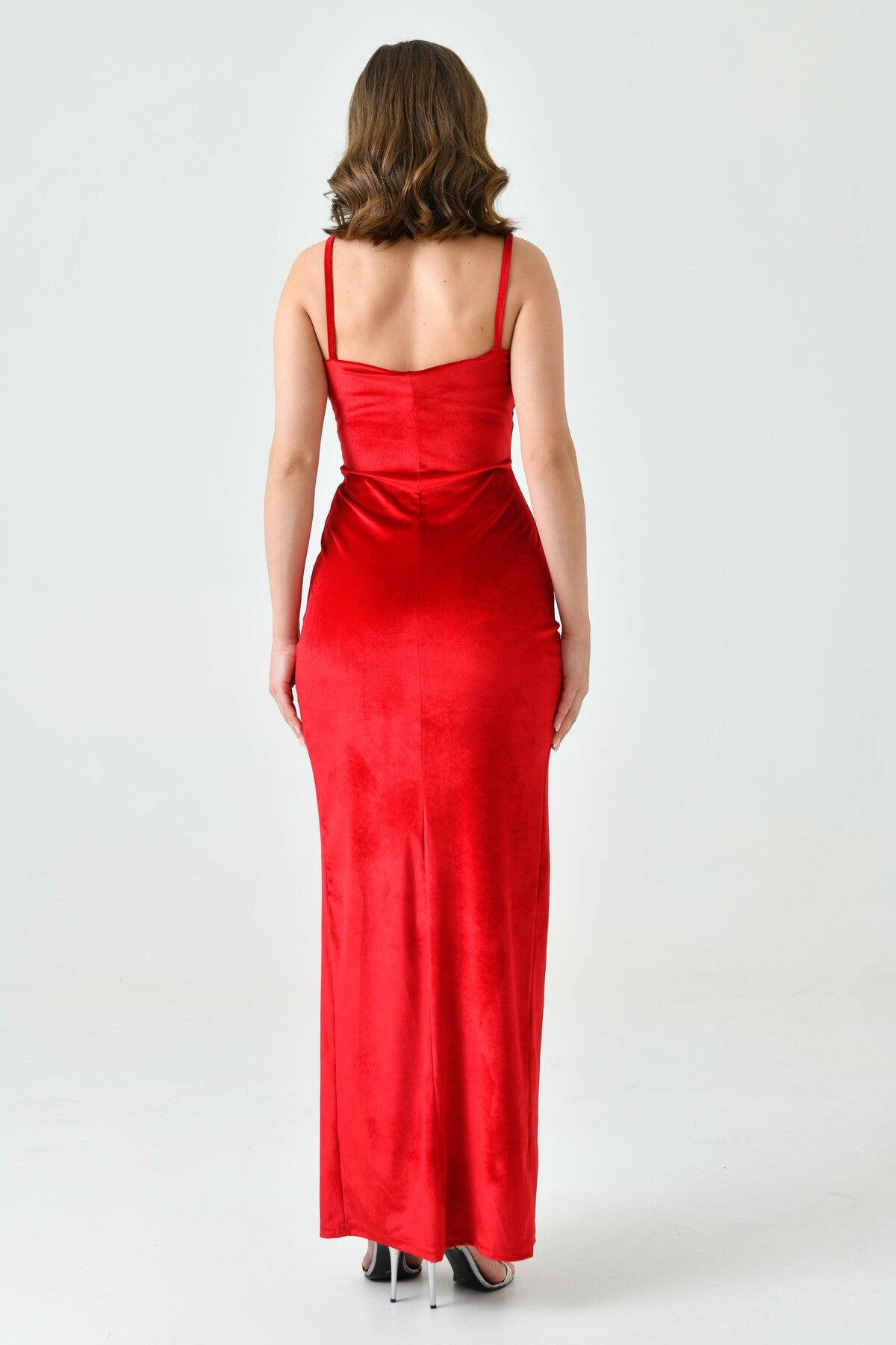 Trägerloses Maxikleid mit Schlitz