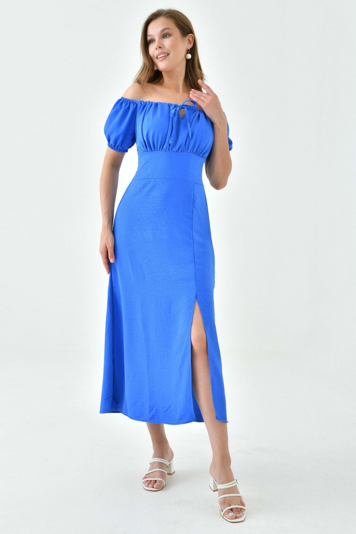 Midikleid mit Schlitz