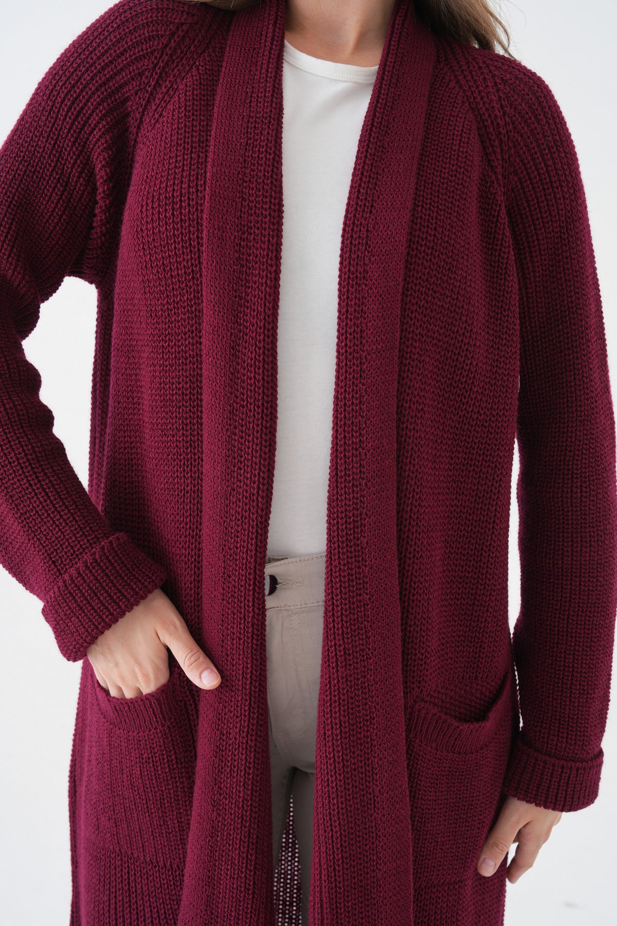 Langer Cardigan mit Schalkragen und doppelten Taschen