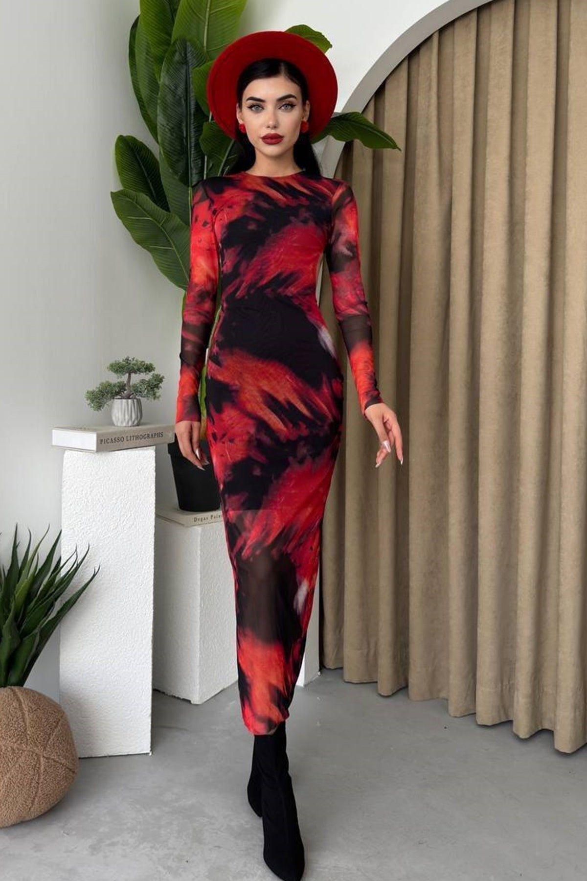 Midi-Kleid mit Batikmuster und Schlitzdesign
