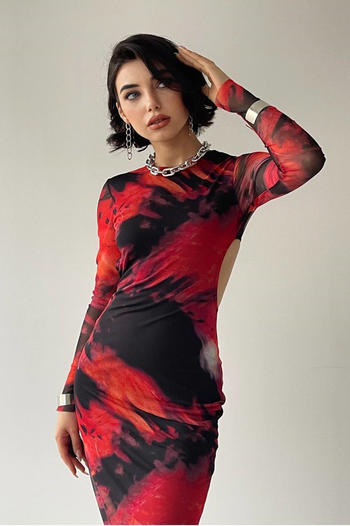 Midi-Kleid mit Batikmuster und Schlitzdesign