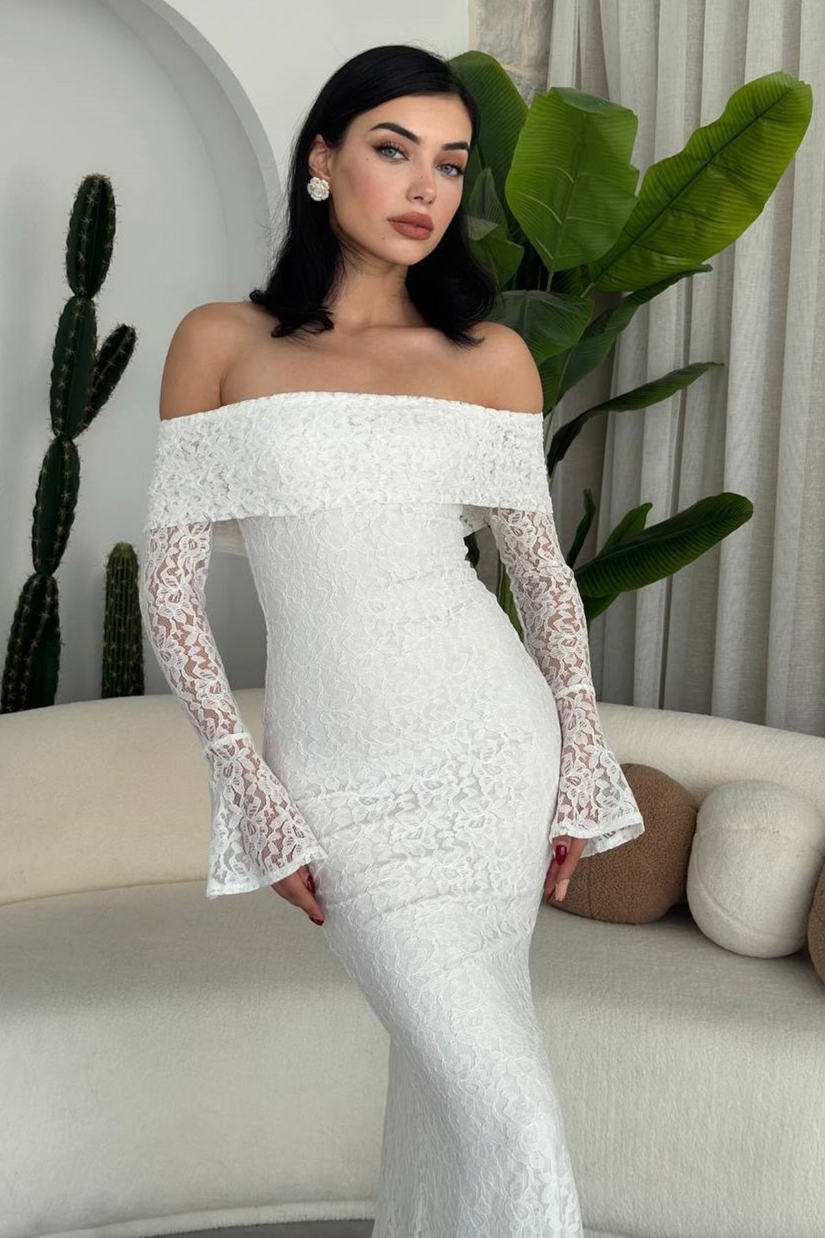 Trägerloses Maxikleid mit langen Ärmeln