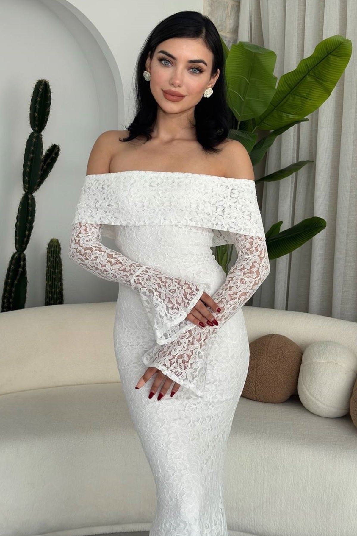 Trägerloses Maxikleid mit langen Ärmeln