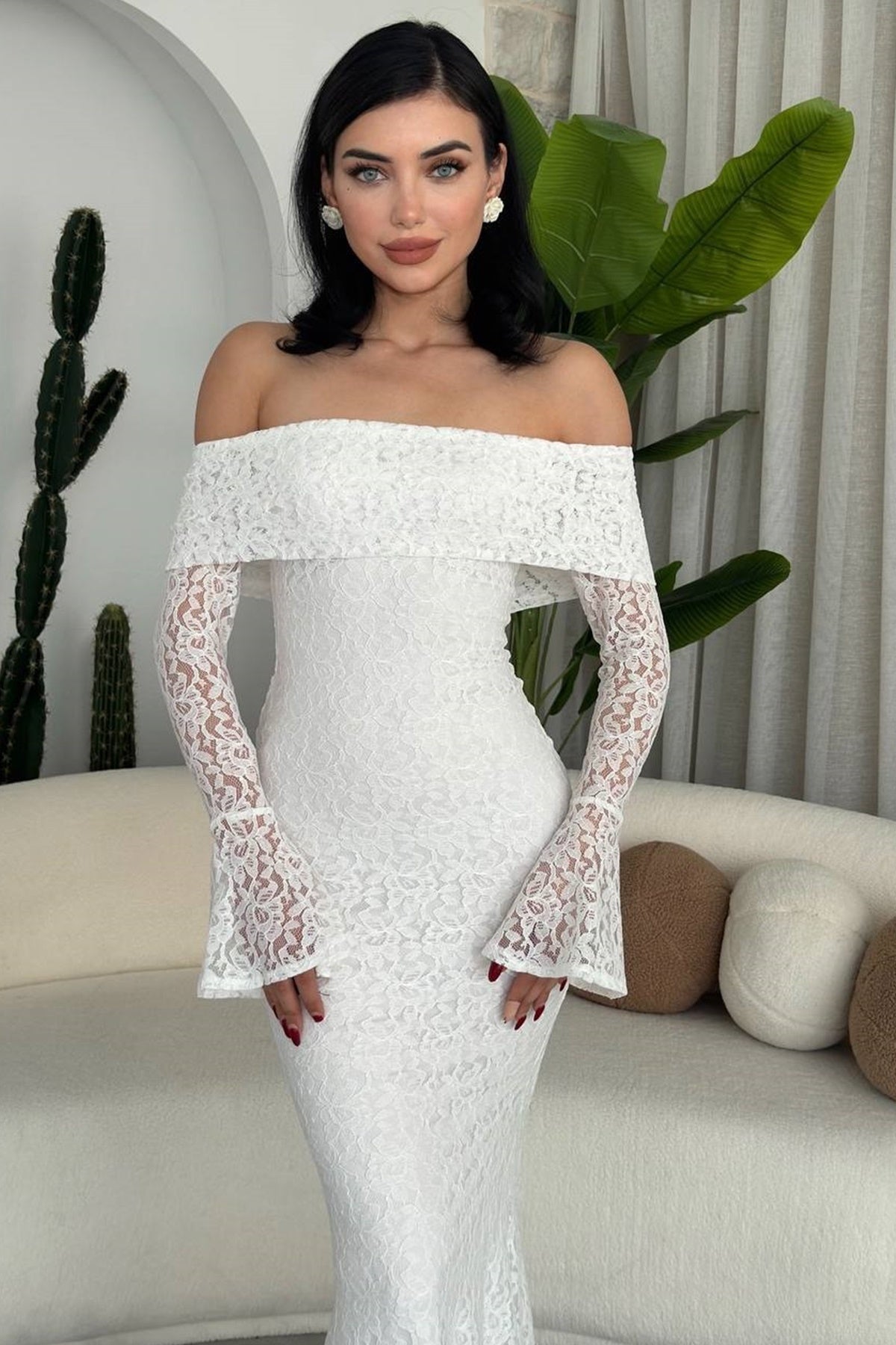 Trägerloses Maxikleid mit langen Ärmeln