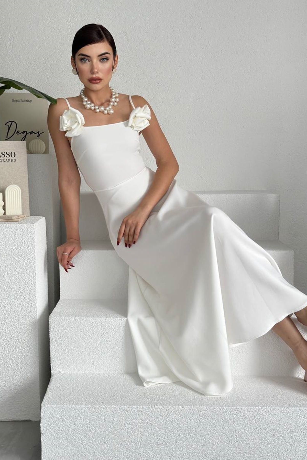 Trägerloses Maxikleid mit Ausschnitt