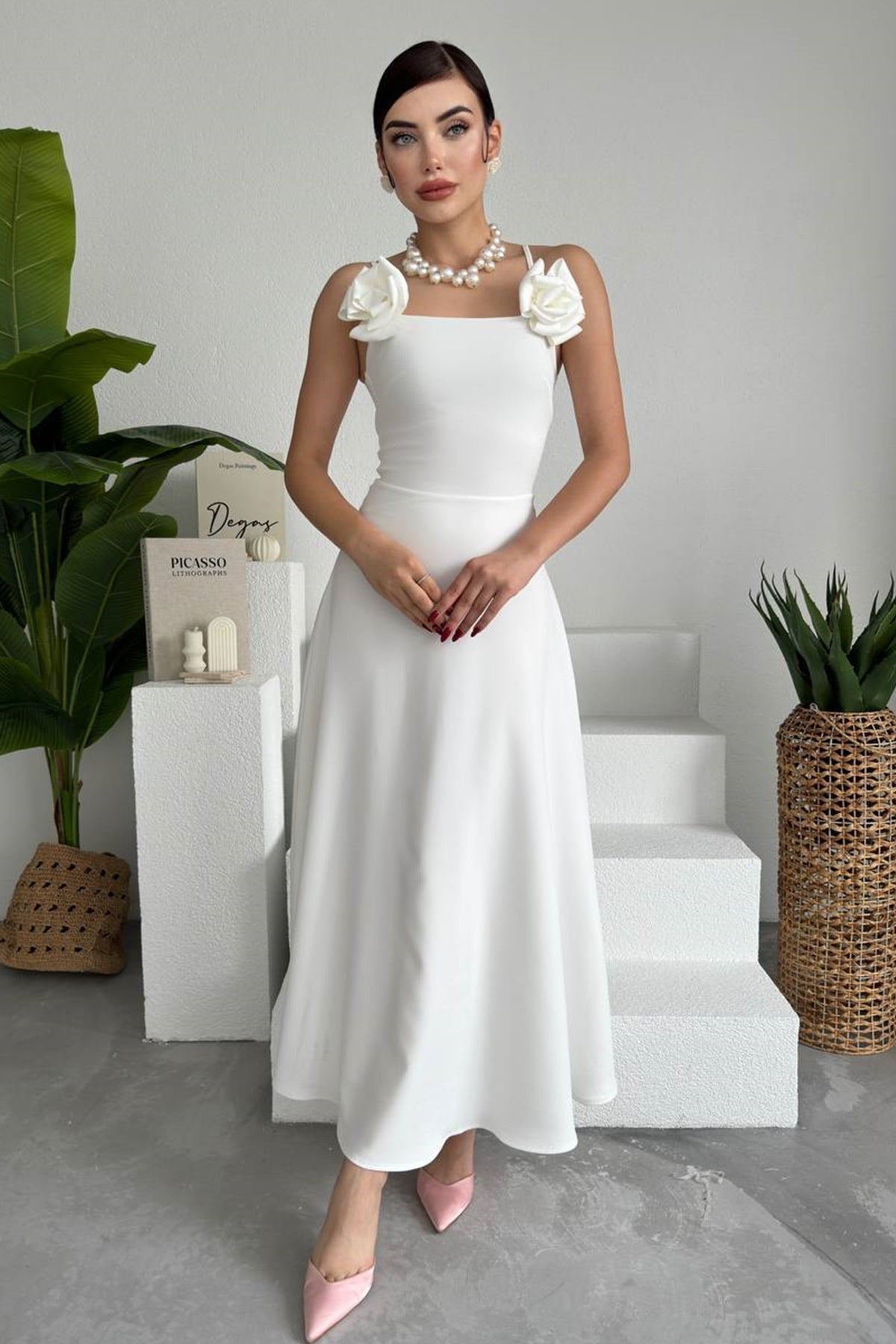 Trägerloses Maxikleid mit Ausschnitt