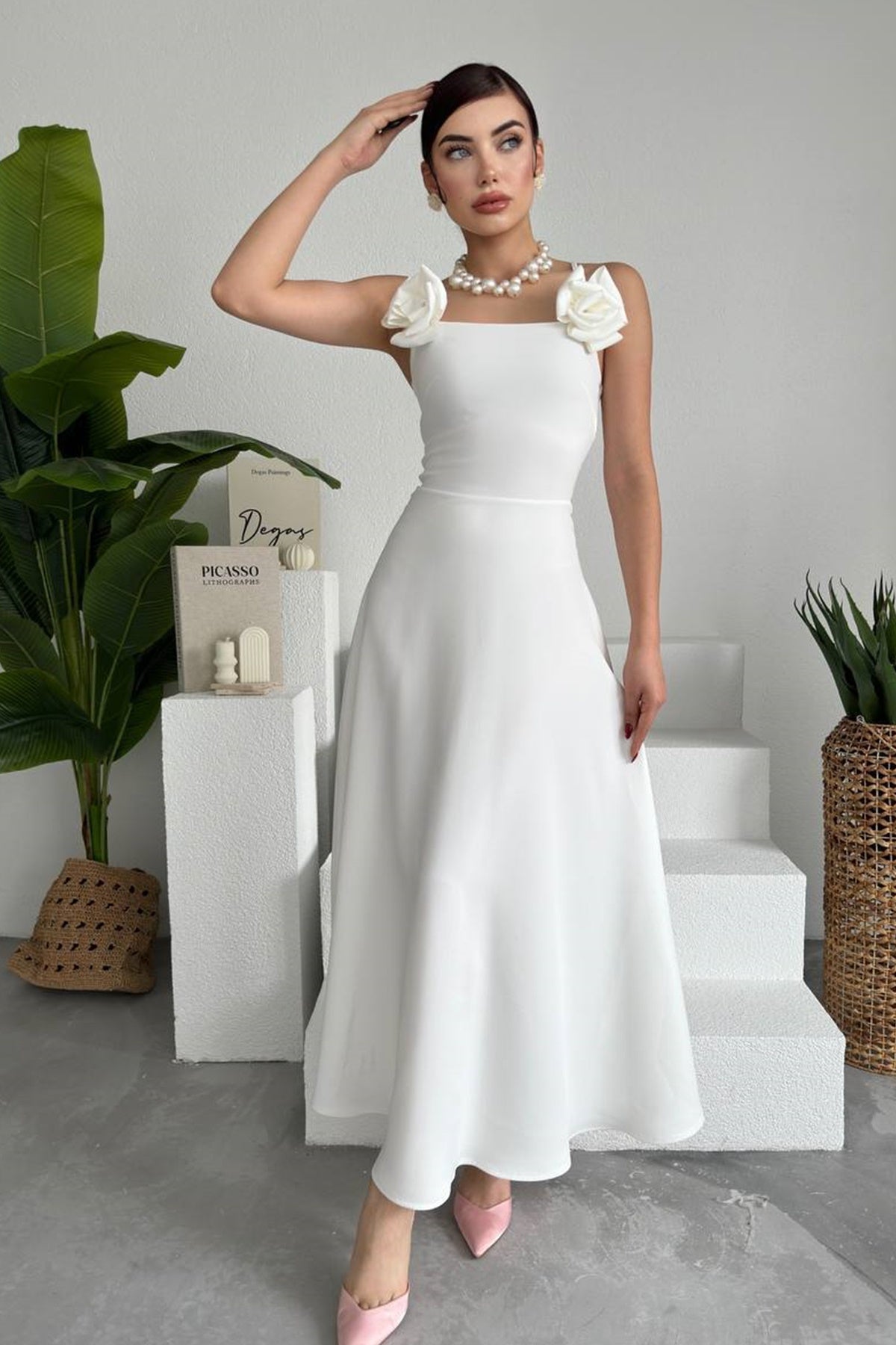 Trägerloses Maxikleid mit Ausschnitt