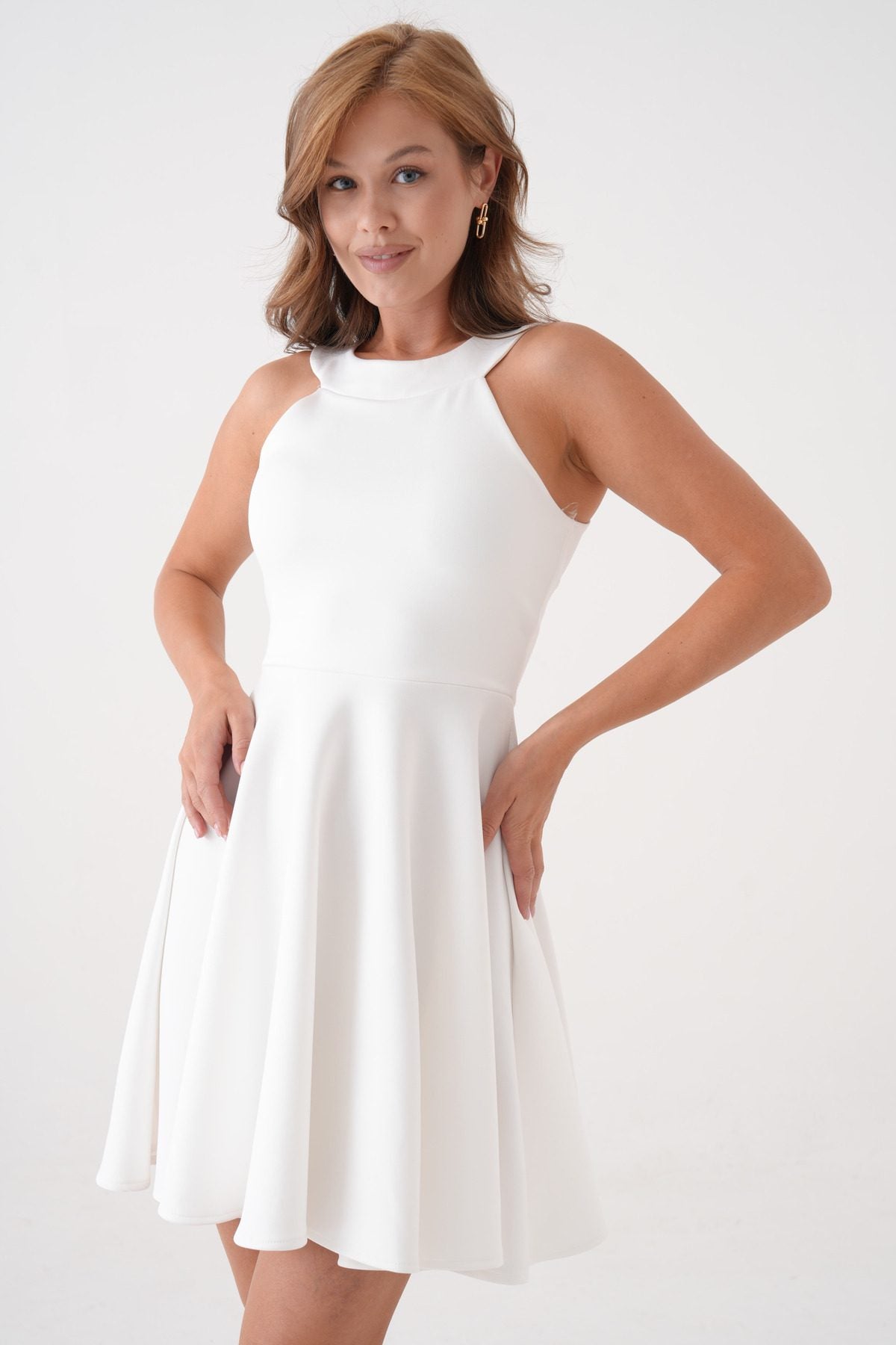 Ärmelloses ausgestelltes Minikleid