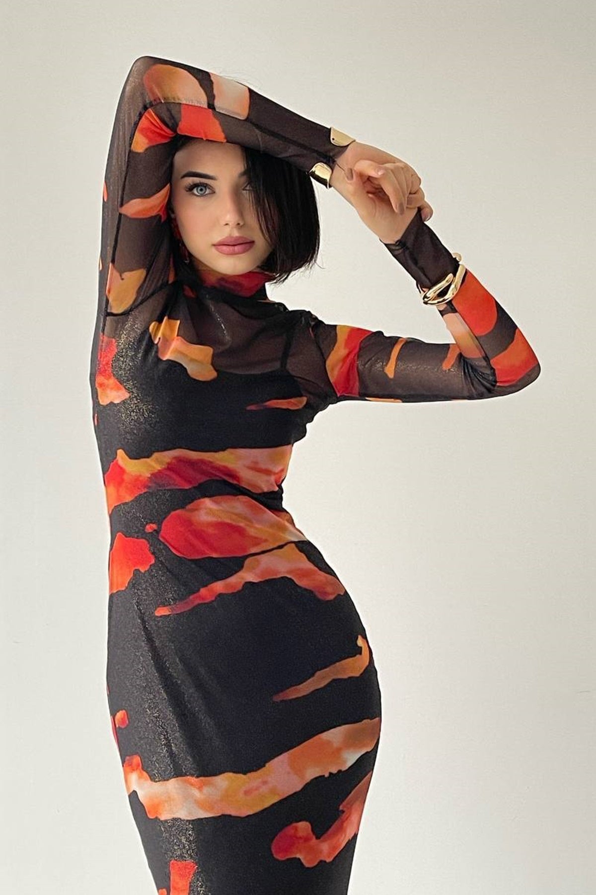 Gefüttertes Midikleid mit Digitaldruck im Batikmuster