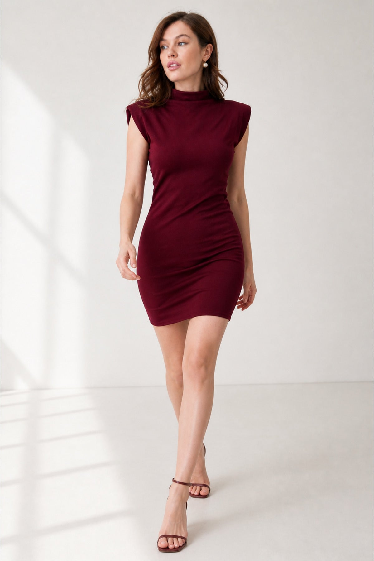 Chic Burgunder Mini-Kleid mit Stehkragen
