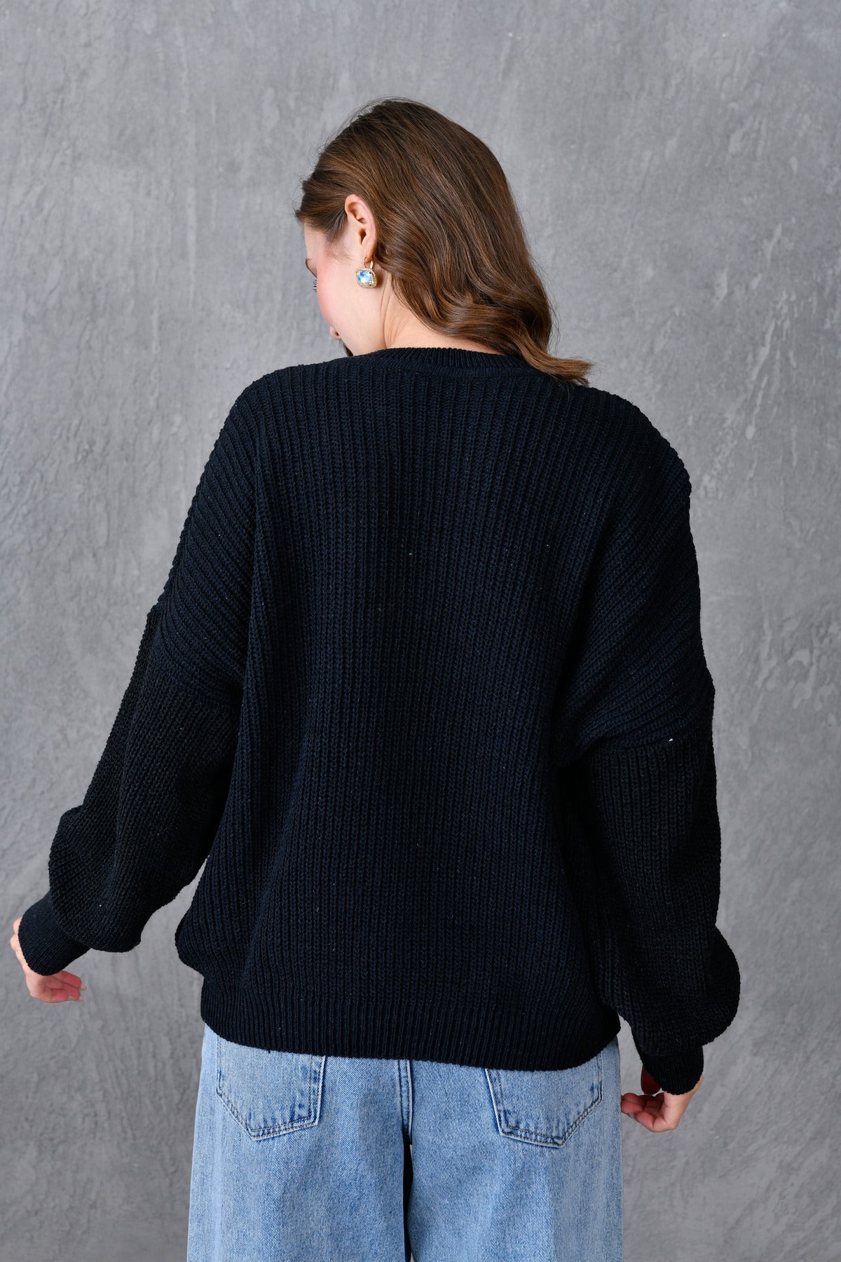 Oversize-Strickpullover mit weiten Ärmeln, Rundhalsausschnitt und langen Ärmeln