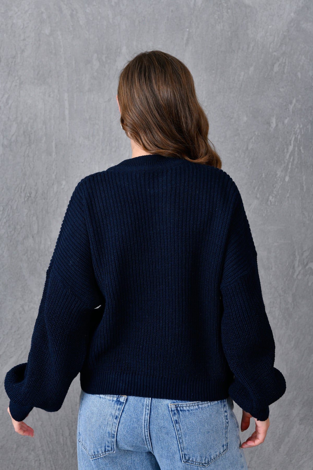 Oversize-Strickpullover mit weiten Ärmeln, Rundhalsausschnitt und langen Ärmeln