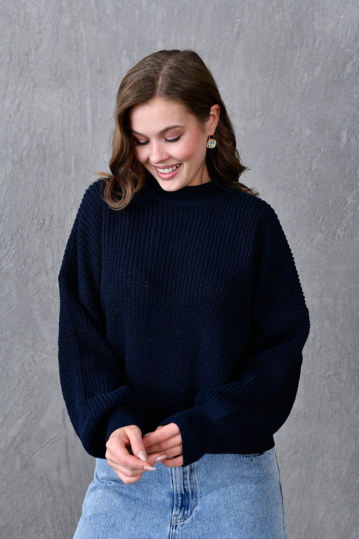 Oversize-Strickpullover mit weiten Ärmeln, Rundhalsausschnitt und langen Ärmeln
