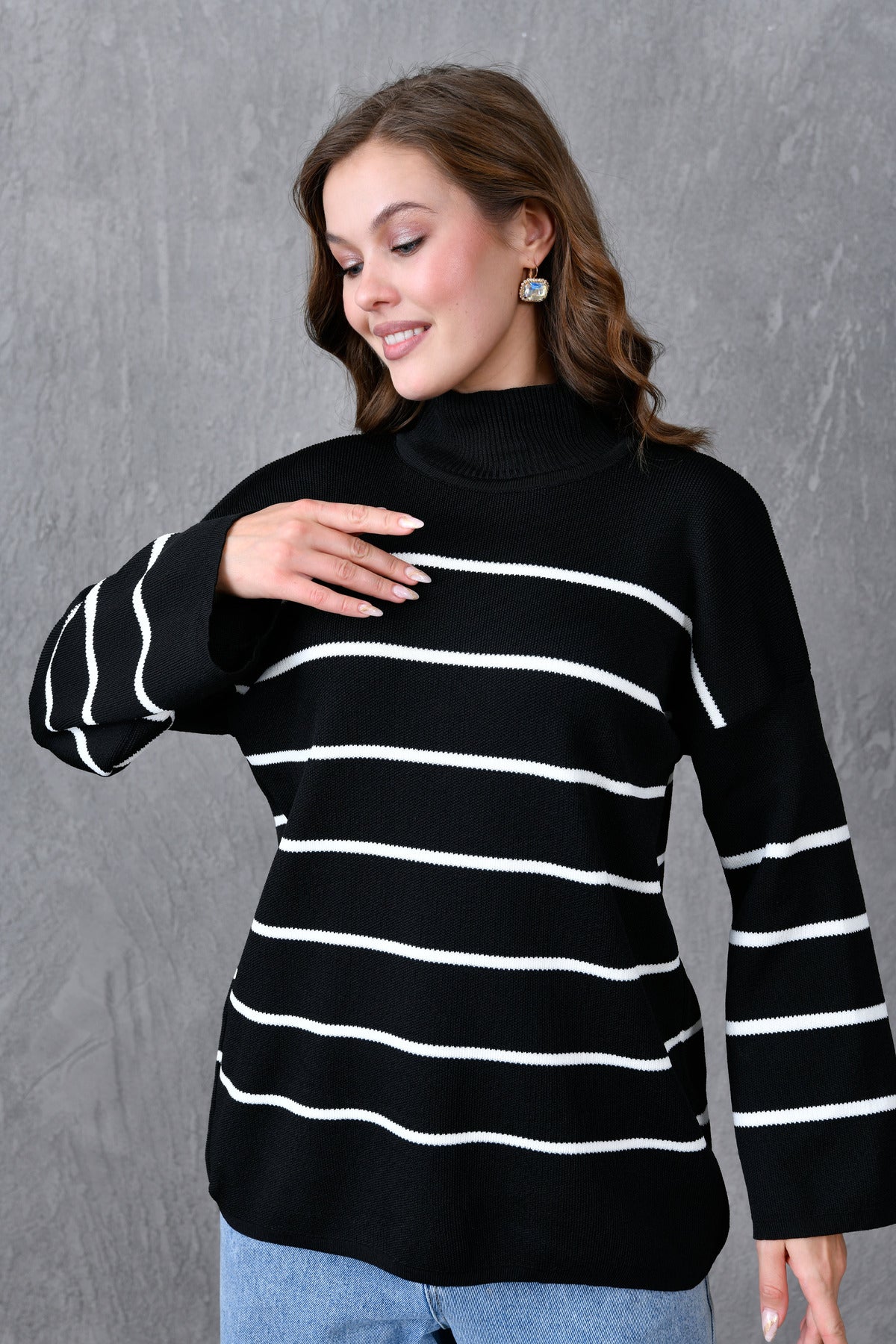 Weitärmeliger, Stehkragen, langärmeliger Oversize-Strickpullover mit Streifenmuster