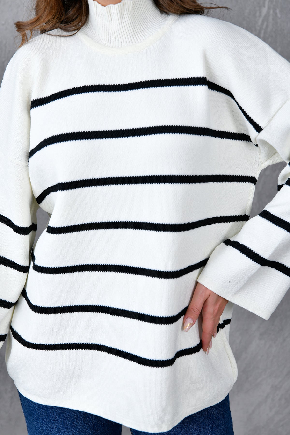Weitärmeliger, Stehkragen, langärmeliger Oversize-Strickpullover mit Streifenmuster