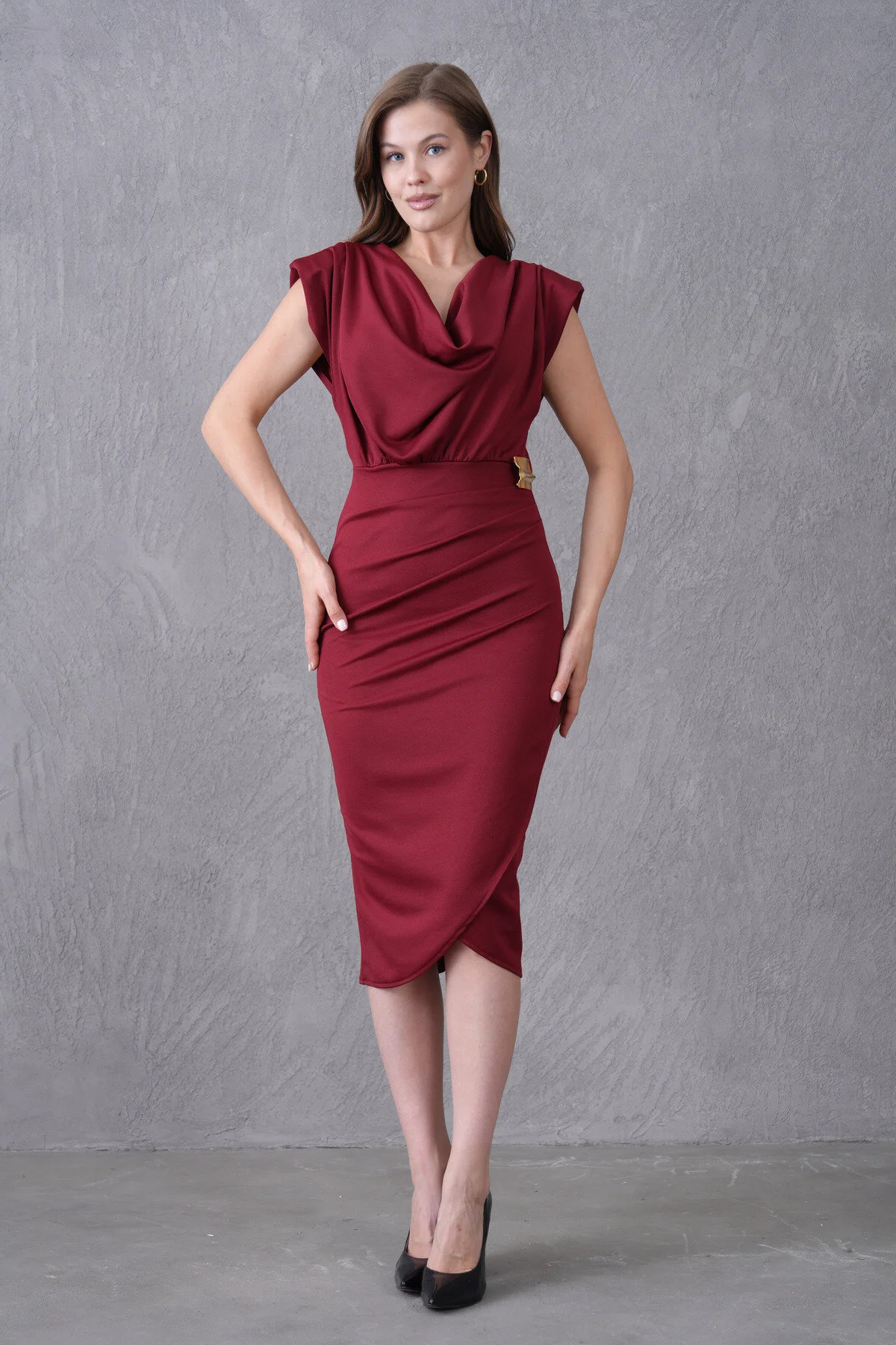Midikleid mit V-Ausschnitt