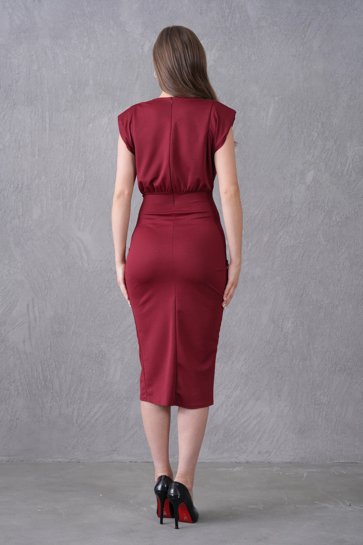 Midikleid mit V-Ausschnitt