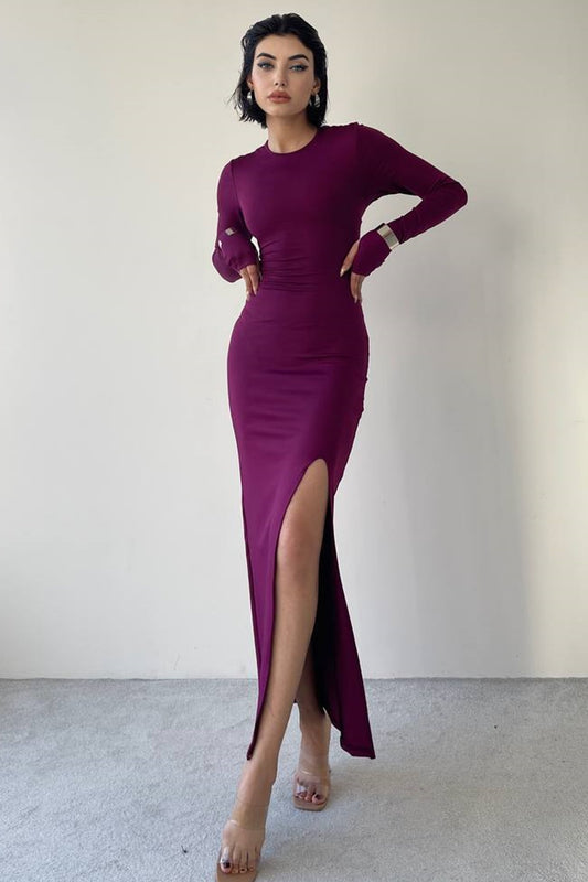 Langärmeliges Kleid mit Schlitz
