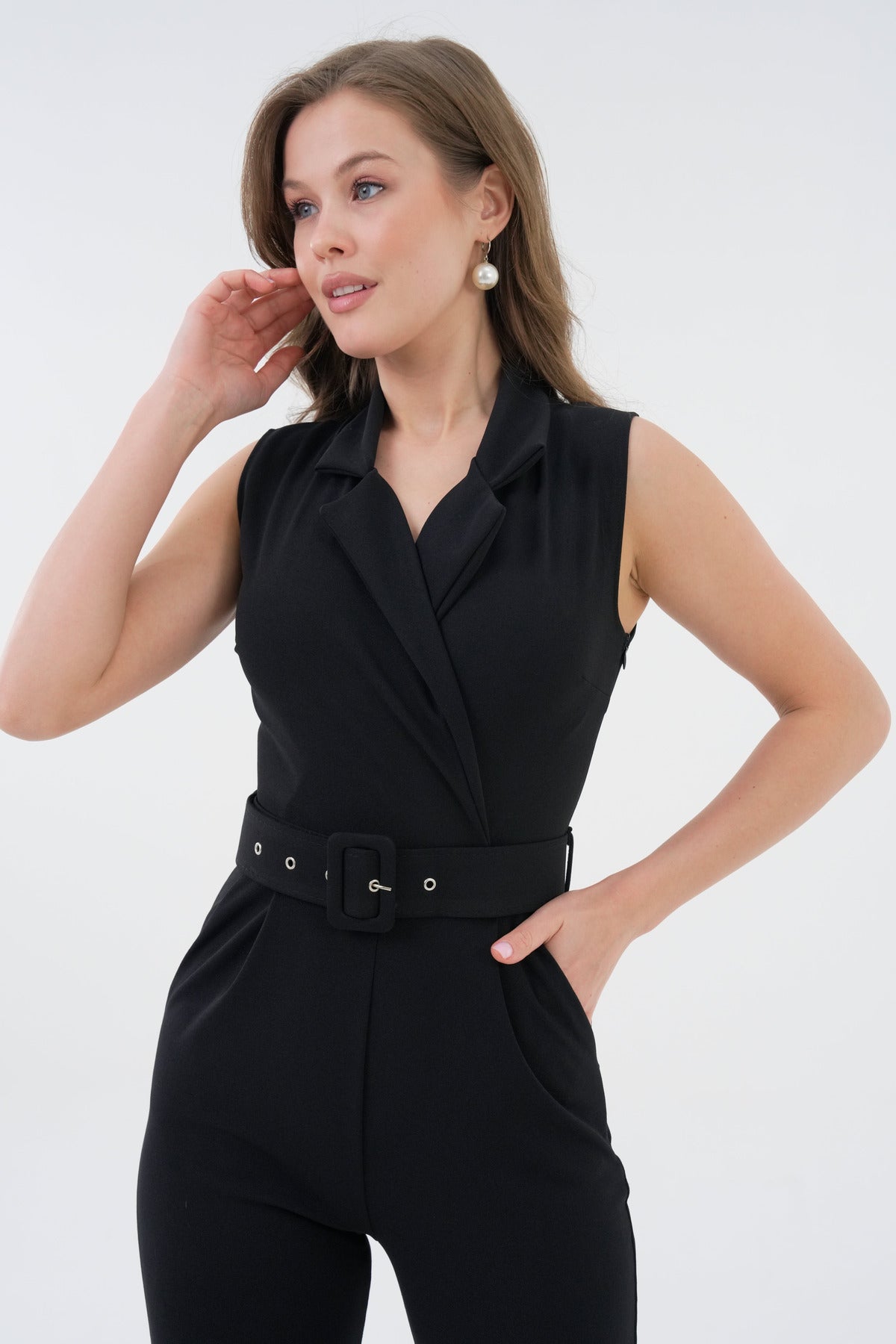 Jumpsuit mit engem Bein