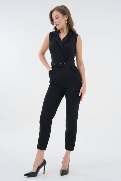 Jumpsuit mit engem Bein